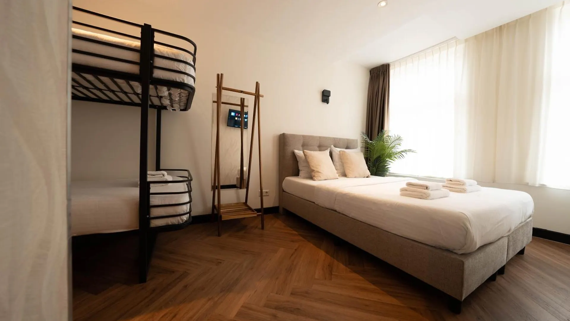 **  Hotel Heye 130 Амстердам Нидерланды